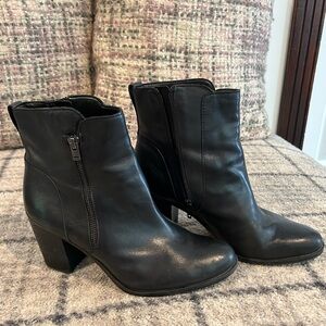 Naturalizer Black Leather Ankle Boots